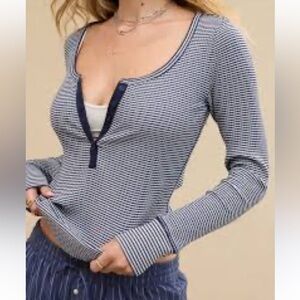 Aerie Essential Henley Layering  Long Sleeve Stretch Top size small